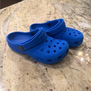 CROCS Kids Classic Clog in Bright Blue